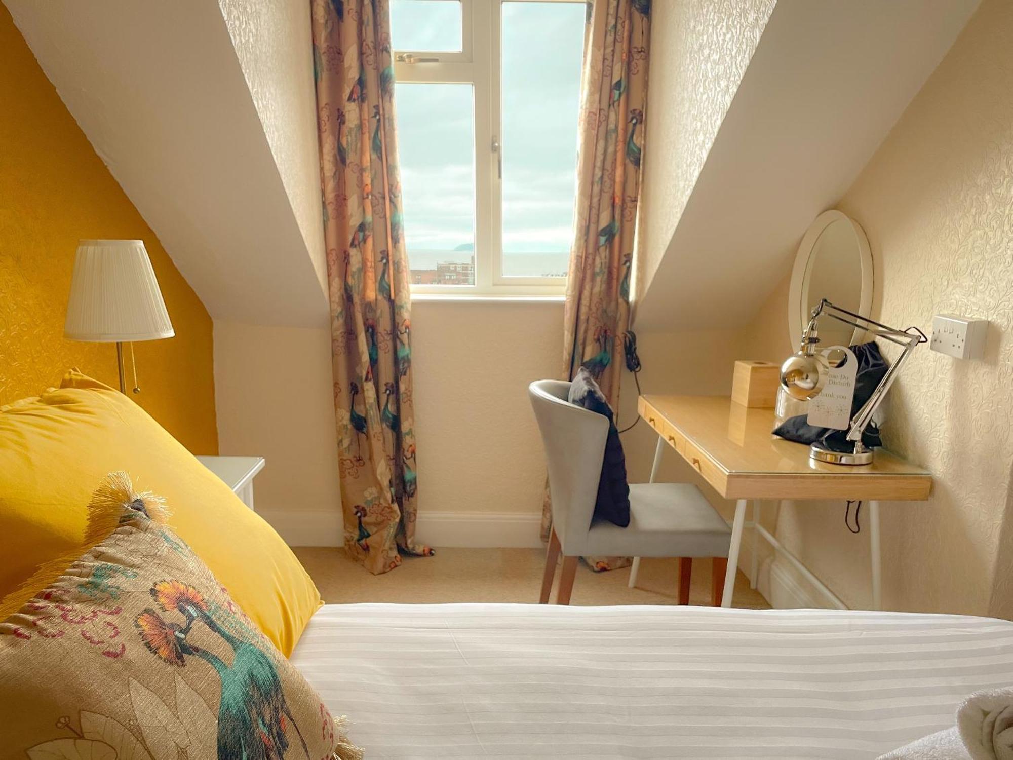 Timbertop Suites - Adults Only Уэстон-сьюпер-Мэр Номер фото